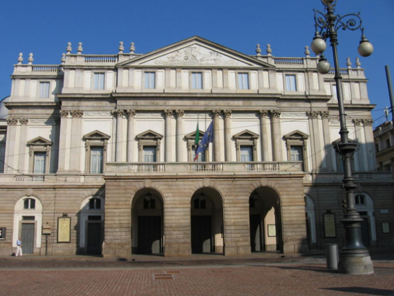 Teatro_alla_Scala_facciata